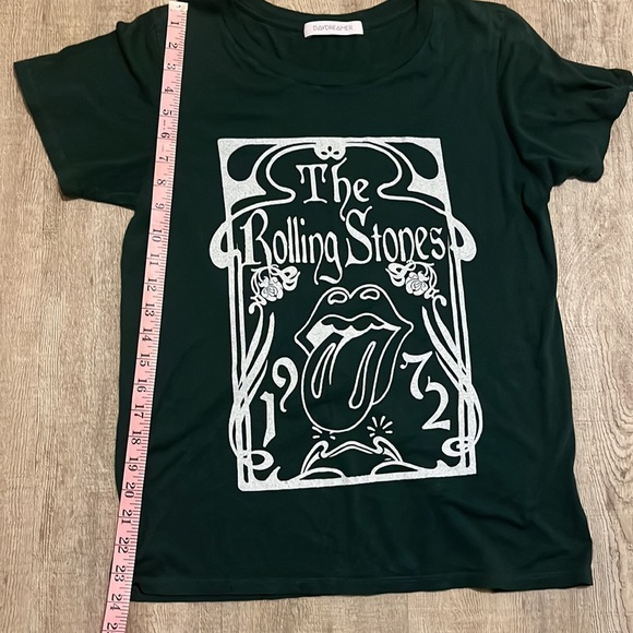 Daydreamer Green Rolling Stones Graphic Tee - Picture 8 of 8
